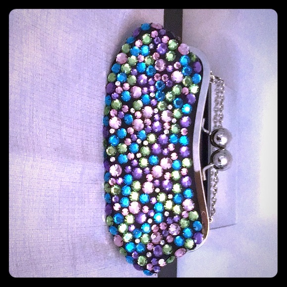 Clutch - Picture 2 of 4